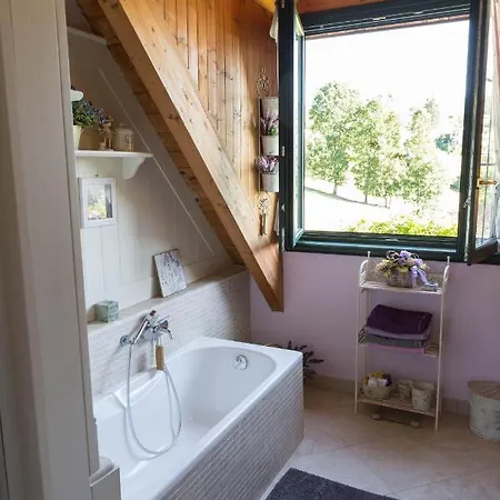 La Provenzale Alojamento de Acomodação e Pequeno-almoço 3*