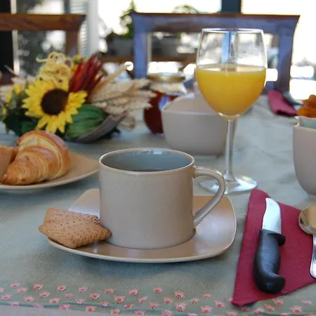 La Provenzale Bed & Breakfast *